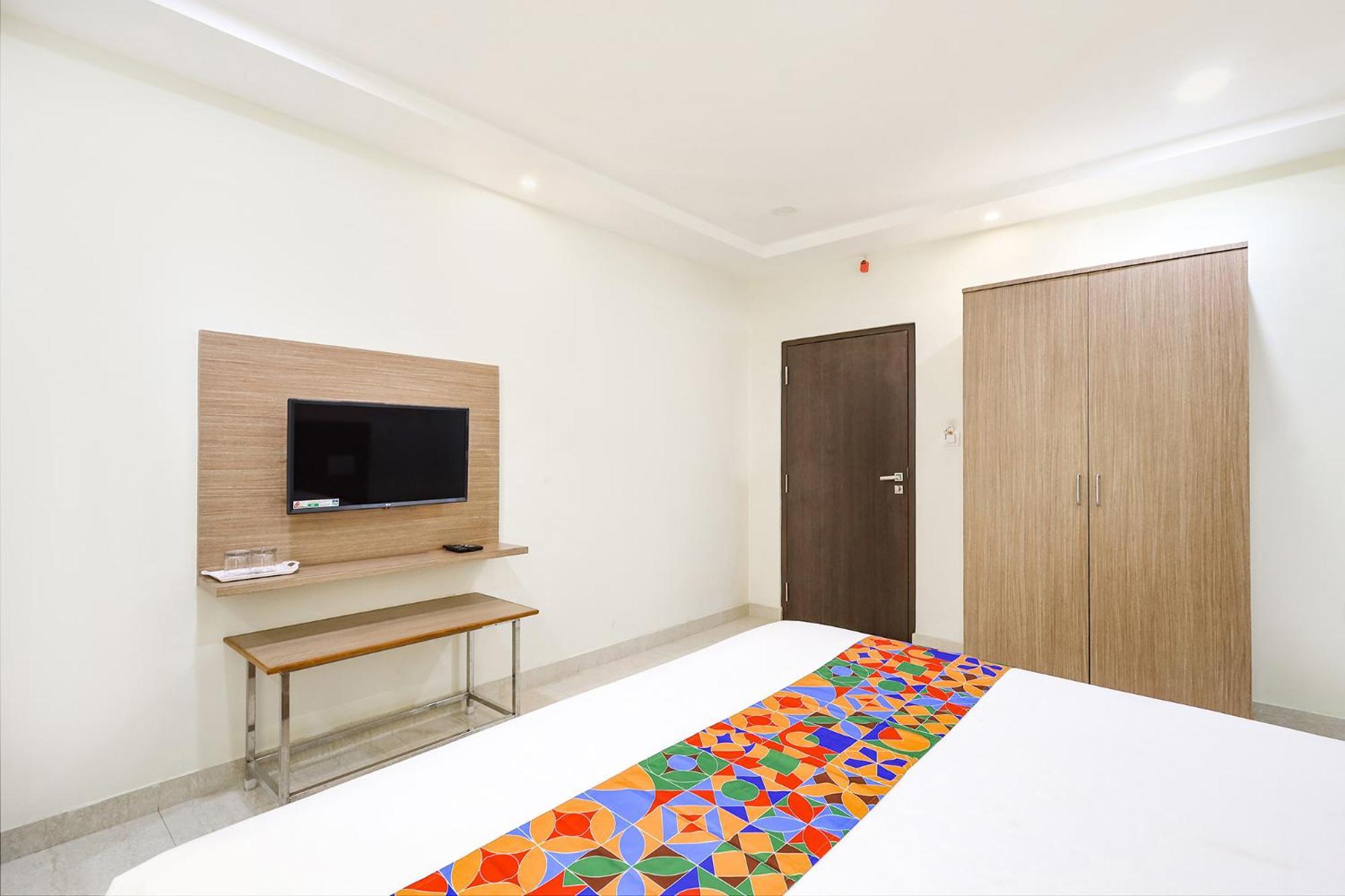 Fabhotel Karthikeya Residency - Tirupati Bus Stand - 900M Eksteriør billede