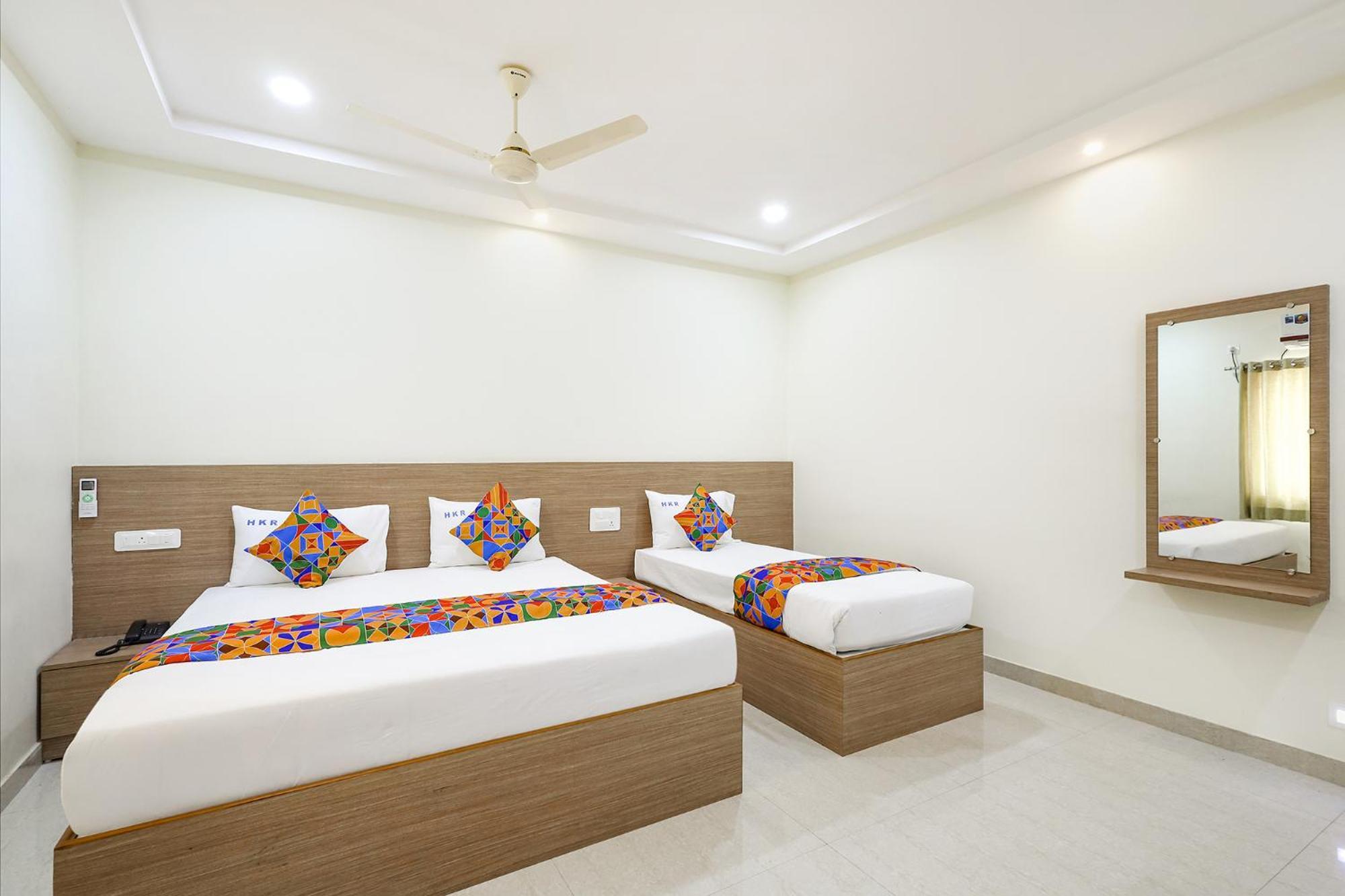 Fabhotel Karthikeya Residency - Tirupati Bus Stand - 900M Eksteriør billede